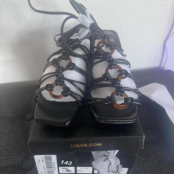 Black And Tan Lulus Lace Up - Picture 2 of 8